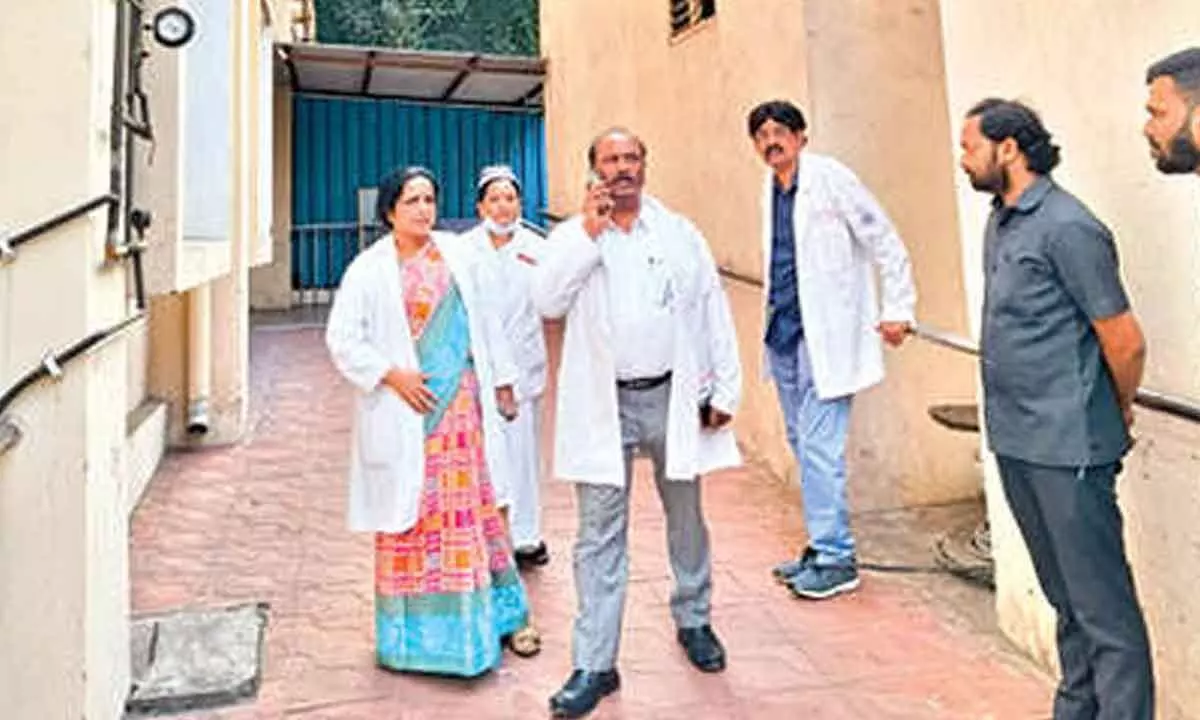 3 held for cutting oxygen supply at KGH 3 held for cutting oxygen supply at KGH