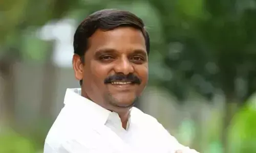 Showcause notice served on Teenmar Mallanna