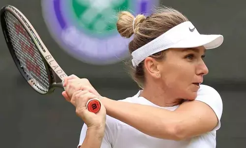 Halep announces retirement