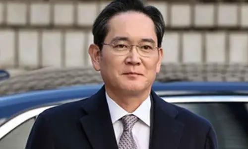 Prosecution requests panel to deliberate on whether to appeal Samsung Chairman acquittal