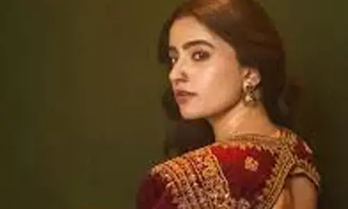 Rukshar Dhillon oozes elegance