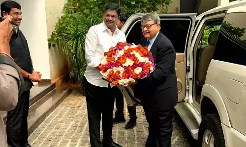 NITI Aayog Team Meets AP CM Chandrababu Ahead of Budget Presentation