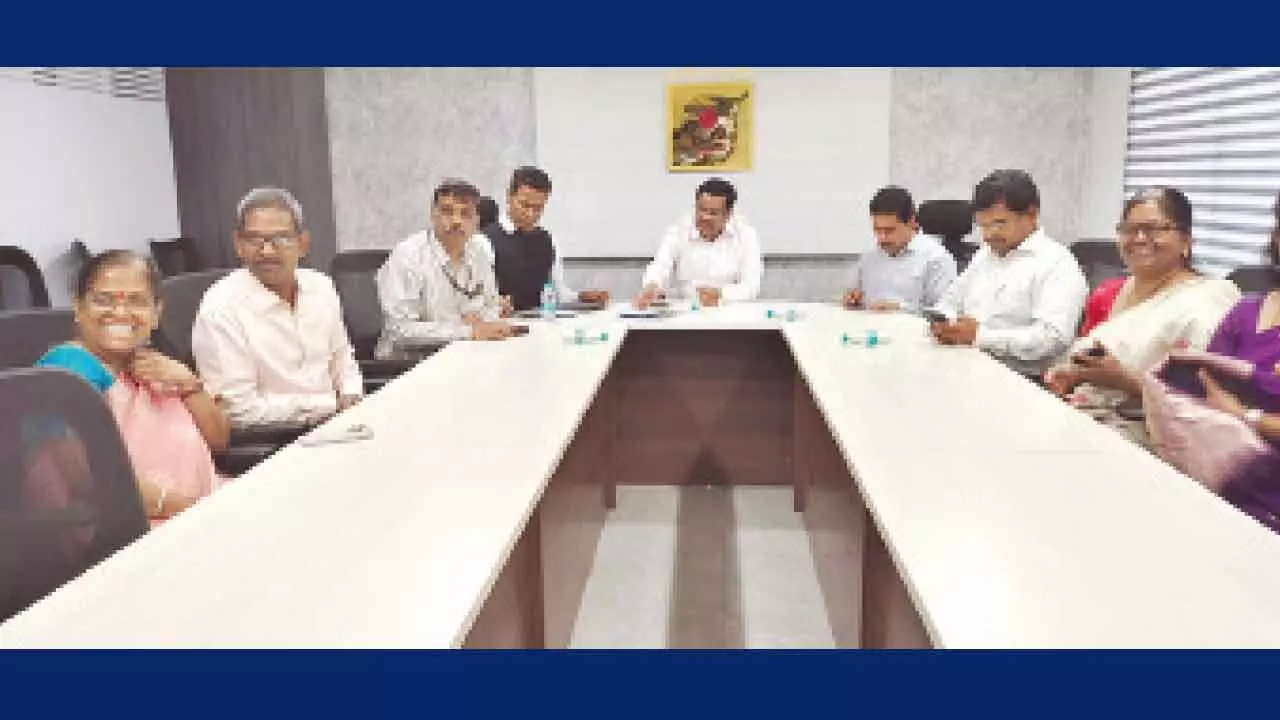 JNTUH launches online classes to bridge education gap in rural constituent colleges JNTUH launches online classes to bridge education gap in rural constituent colleges