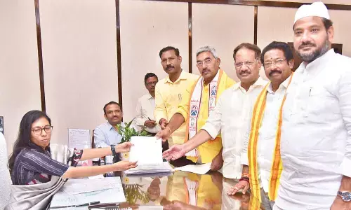 Alapati files nomination