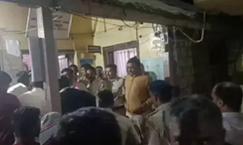 Karnataka cop stages protest with father’s body, alleges SI’s role in death