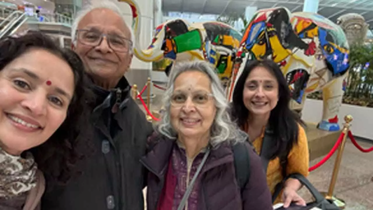 Emotional reunion at Maha Kumbh: Daughters travel from US to fulfil fathers wish of Sangam Snan