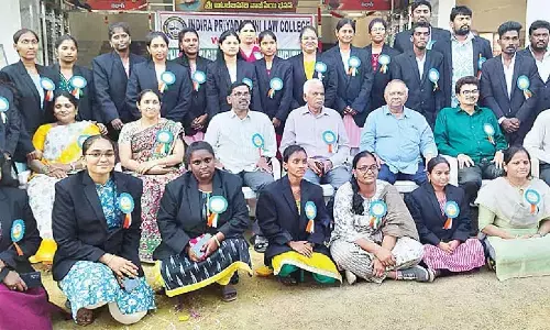 Indira Priyadarsini College conducts essay writing contest