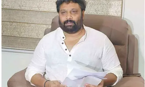 Woman attempts suicide, admitted to hospital