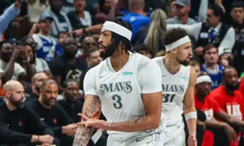 Nothing serious: Anthony Davis after getting injured on Dallas Mavericks debut