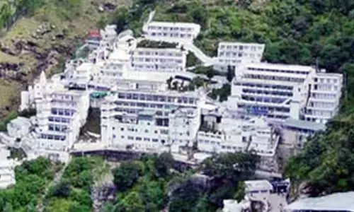 Ban on liquor, non-veg food around Vaishno Devi shrine extended for two more months