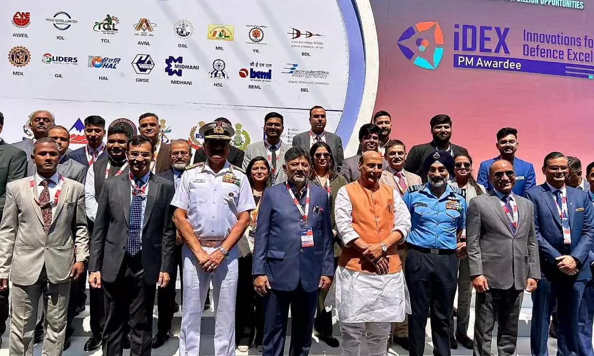 Mahakumbh in Uttar Pradesh, Kumbh of technology and warplanes in Bengaluru: Rajnath Singh Mahakumbh in Uttar Pradesh, Kumbh of technology and warplanes in Bengaluru: Rajnath Singh