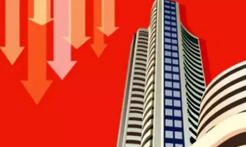 Stock market trades lower as Trump threatens new tariff on all steel, aluminium imports