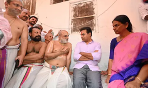 KTR questions ‘inaction’ over attack on temple priest by fringe elements