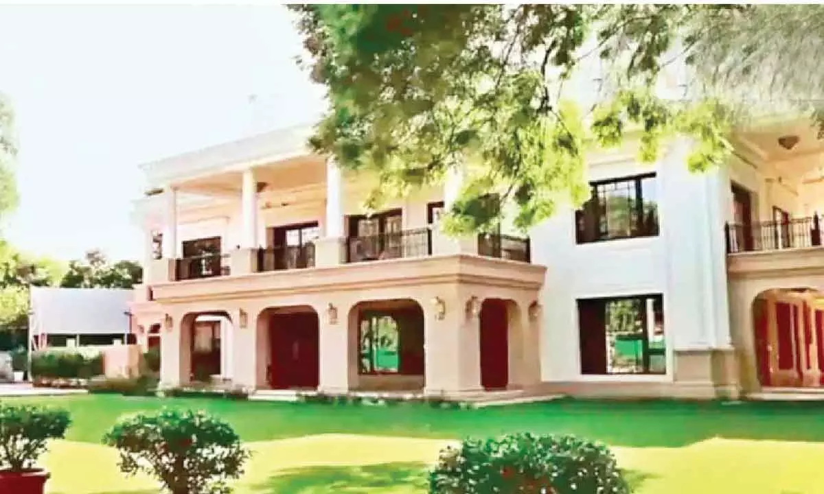 L-G urged to restore ‘Sheesh Mahal’ to its original state L-G urged to restore ‘Sheesh Mahal’ to its original state