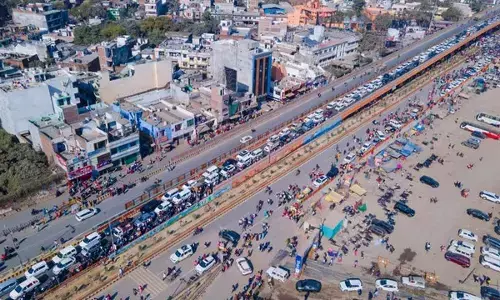 300-km traffic jam on route to Maha Kumbh
