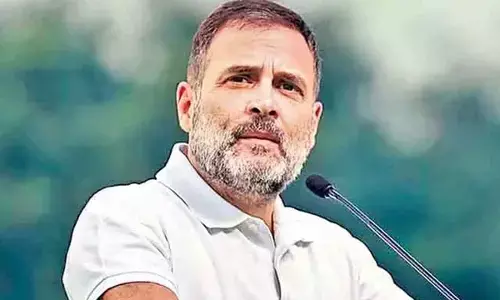 Rahul Gandhis Surprise Visit to Telangana: Interaction with Students During Train Journey