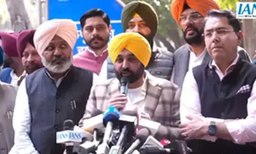 Delhi poll dissection: Kejriwal meets Punjab CM, MLAs; sends out message of AAP unity