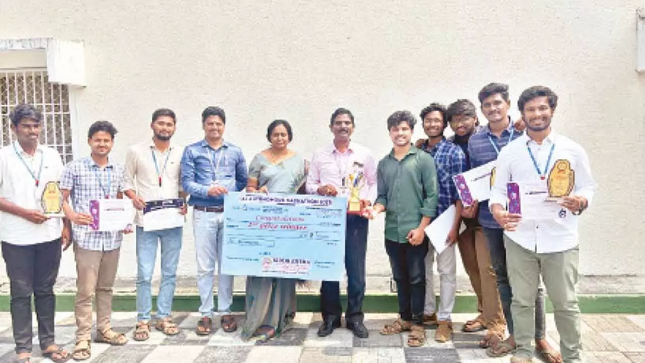ECE students of Vishnu Institute of Technology being felicitated at Bhimavaram on Tuesday after they won the first prize in Sky Quest-Hackathon at SRM-AP ECE students of Vishnu Institute of Technology being felicitated at Bhimavaram on Tuesday after they won the first prize in Sky Quest-Hackathon at SRM-AP