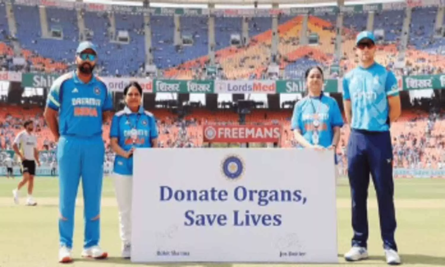 India, England Cricketers Wear Green Armbands for Organ Donation