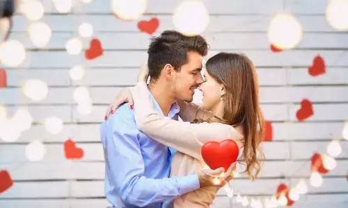 10 Hug Day Wishes for Your Loved Ones