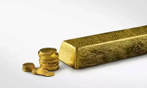 Bank customers rush to buy gold amid woes over rates, Trump policies