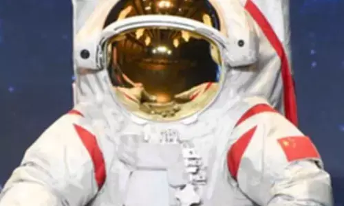 China reveals names of moon-landing spacesuit, manned lunar rover