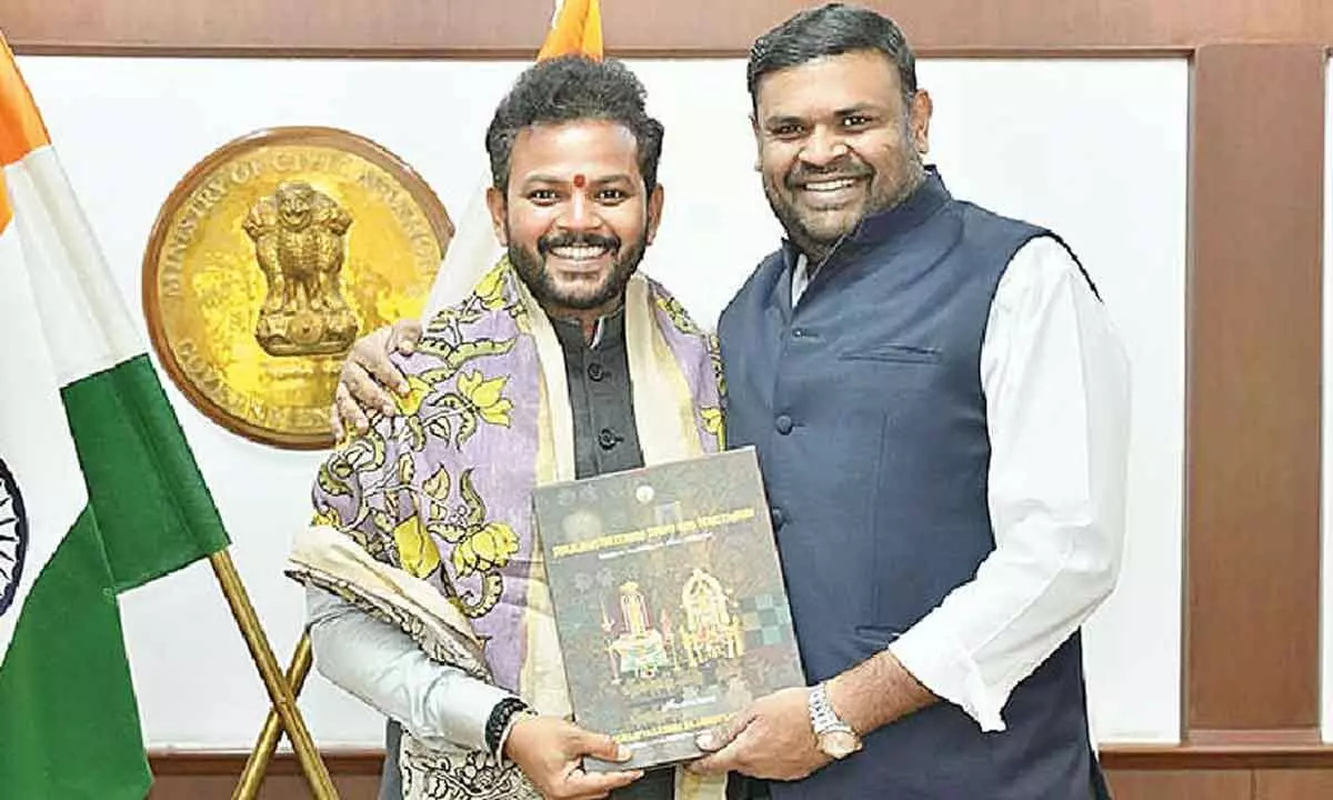 Srikalahasti MLA invites Union Ministers for Sivaratri fete Srikalahasti MLA invites Union Ministers for Sivaratri fete