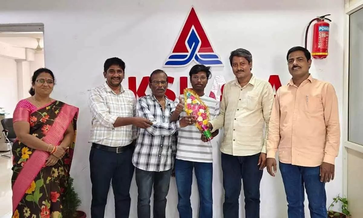 Akshara Jr college students excel in JEE Mains Akshara Jr college students excel in JEE Mains