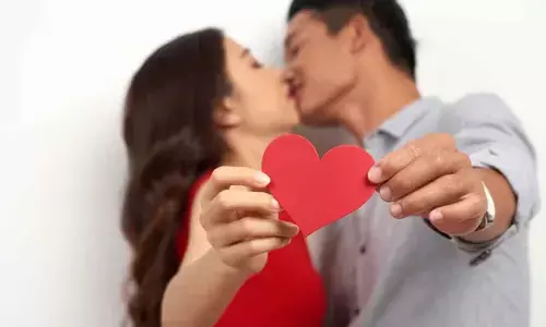 Happy Kiss Day 2025: Best Wishes and Messages to Share with Your Loved One