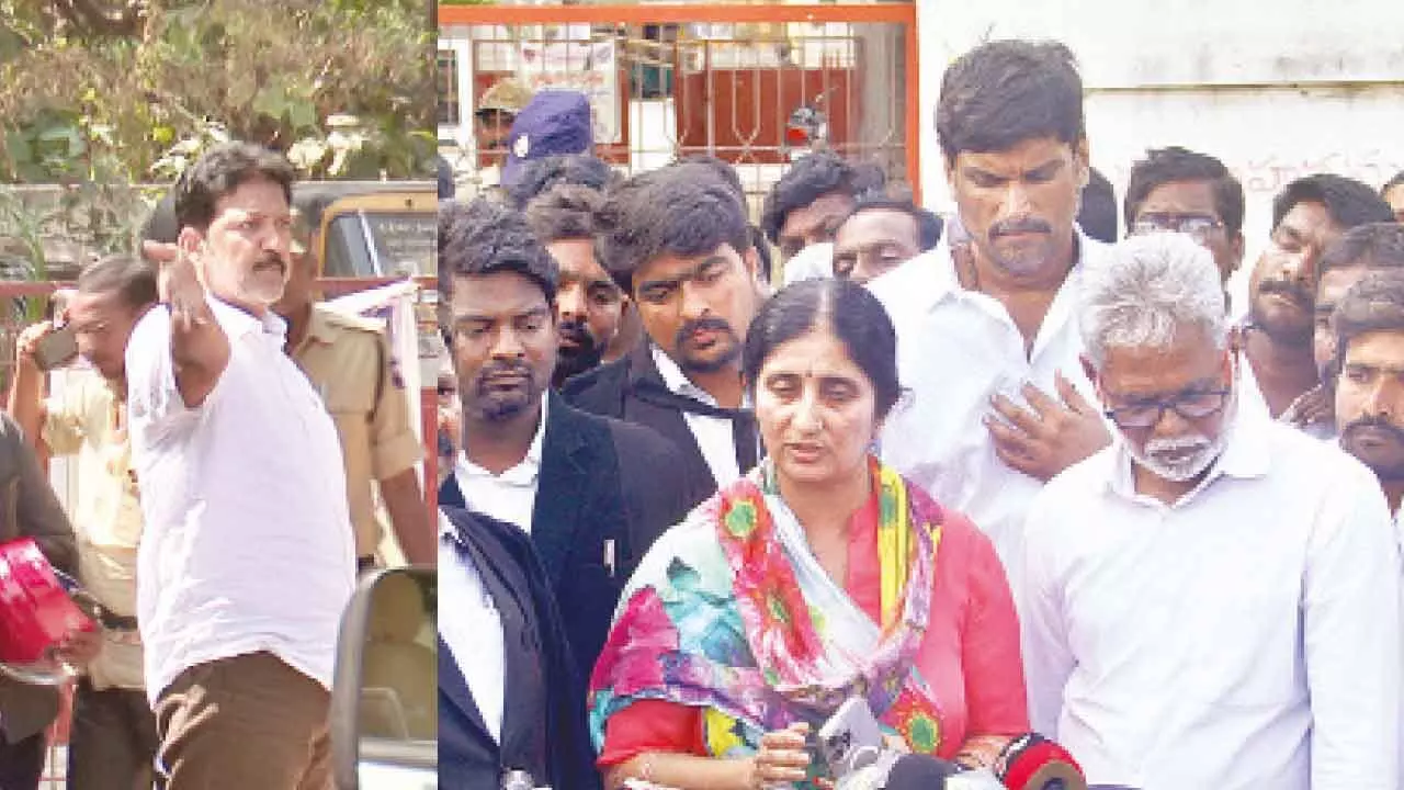 Gannavaram former MLA and YSRCP leader Vallabhaneni Vamsi at Krishna Lanka police station in Vijayawada on Thursday. (left) Vamsi’s wife Pankaja Sri along with YSRCP leaders speaks to media at Krishna Lanka police station Photos: Ch Venkata Mastan Gannavaram former MLA and YSRCP leader Vallabhaneni Vamsi at Krishna Lanka police station in Vijayawada on Thursday. (left) Vamsi’s wife Pankaja Sri along with YSRCP leaders speaks to media at Krishna Lanka police station Photos: Ch Venkata Mastan