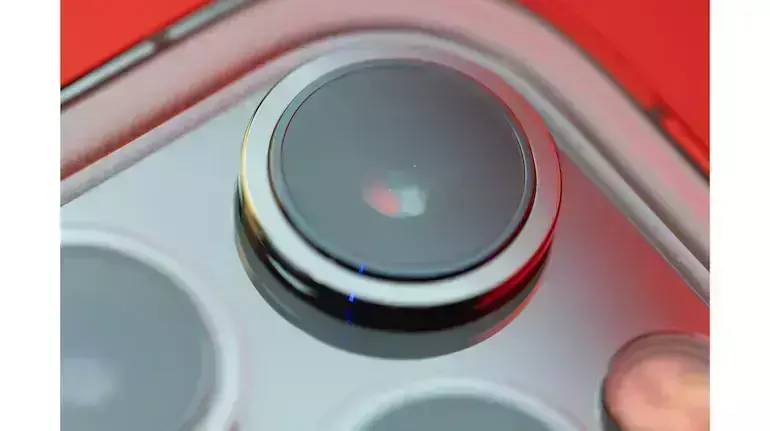 Leaked Renders of iPhone 17 Pro Max Show Pixel-like Camera Design