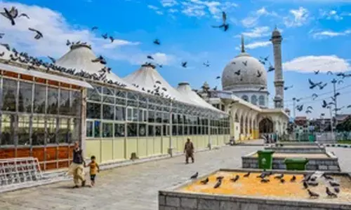 Thousands spent holy ‘Shab-e-Barat’ in prayer, penance in Kashmir