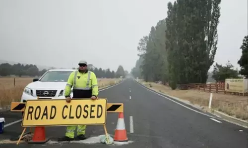 High risk bushfire warning issued for Tasmania on Australian west coast