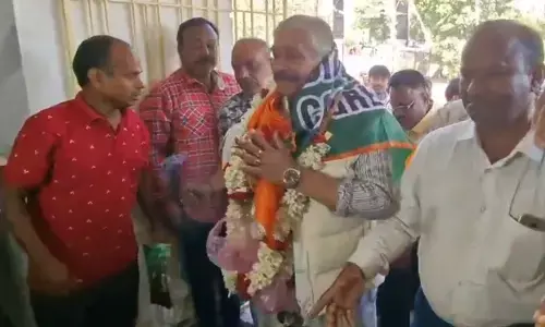 Suresh Routray makes emotional return to Cong