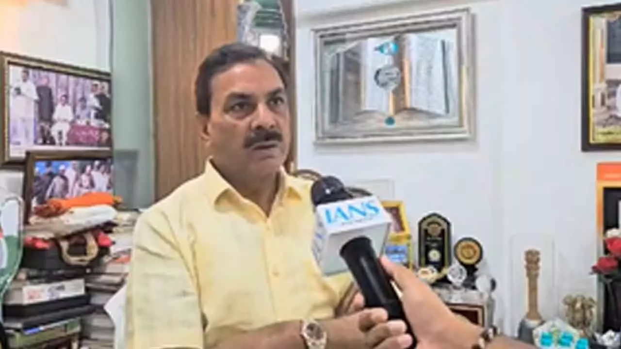 Congress Naseem Khan slams Centre for stampede, demands Railway Ministers resignation