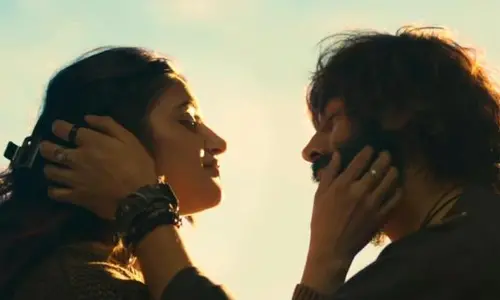 Sreeleela all set for B-town debut; ups glamour dosage