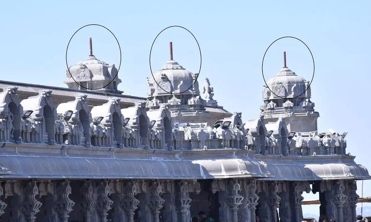 Gold-plated Kalashas at Yadagirigutta soon Gold-plated Kalashas at Yadagirigutta soon