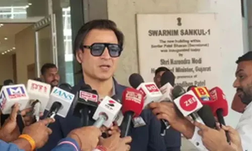 Actor Vivek Oberoi meets Gujarat CM, discusses investment opportunities