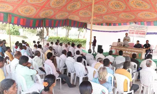 Demonstration of High-Yield Oilseed Crops Held in Vasanthapur