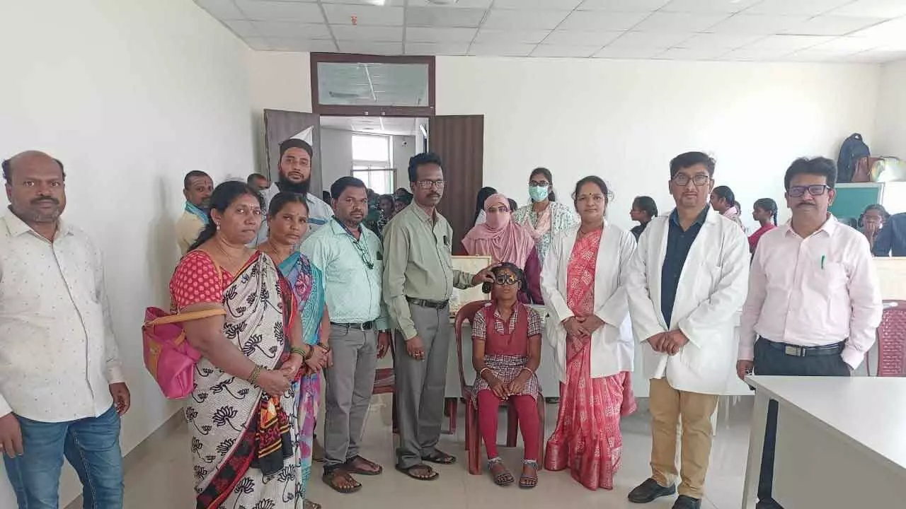 GGH Superintendent Raghu Launches Free Eye Screening for Government School Students GGH Superintendent Raghu Launches Free Eye Screening for Government School Students