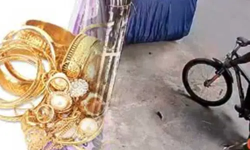 Gold Theft in Broad Daylight: 6 Tulas Stolen from Bike in Ieeja