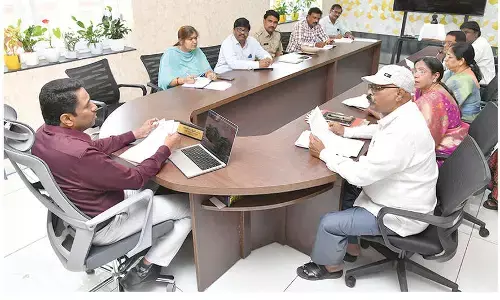 Officials asked to keep vigil at 116 poultry farms