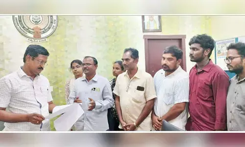 Contract veterinary staff urge continuation of their services