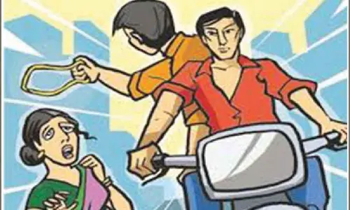 2 chain-snatchers held after shootout in Dwarka