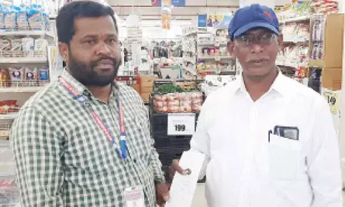 Bhupalapally: Smart Point cheats customer, complaint lodged