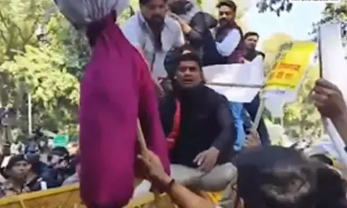 Youth Congress protests against stampede deaths in Delhi