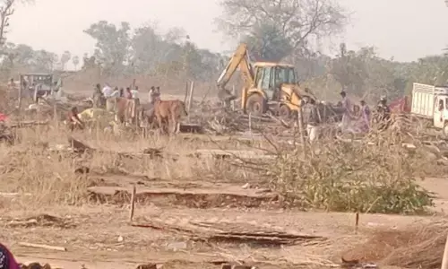 Officials attack tribal locality, remove huts in wee hours