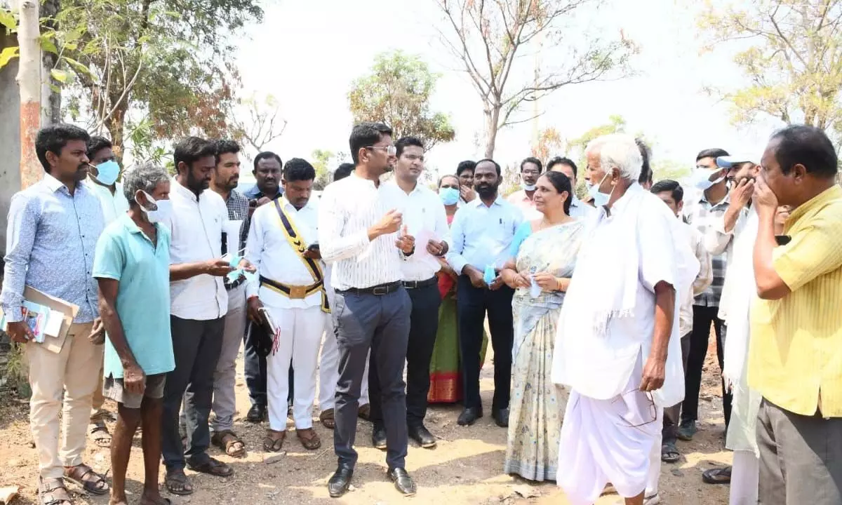 Wanaparthy collector to stop chicken sales in Madanapuram mandal Wanaparthy collector to stop chicken sales in Madanapuram mandal