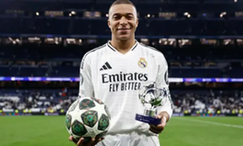 Ancelotti hails hat-trick hero Mbappe, says the forward has quality to reach Ronaldos level