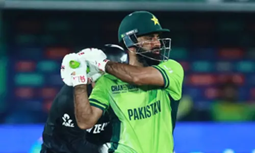 Hafeez slams Pakistan’s decision to risk injured Fakhar in opener against NZ